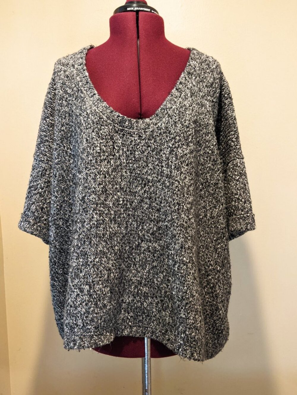 Calvin Klein Women’s Marled Knit Sweater Size Large Black White Oversized